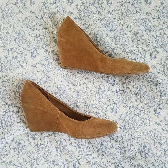 Merona Shoes - Tan wedges